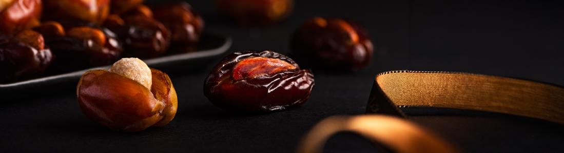 تمور عضوية محشوة