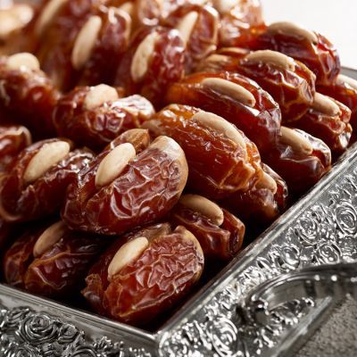 Segai Dates with Roasted Almond