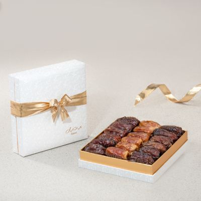 Alaska White Gift Set - Plain Dates - Small