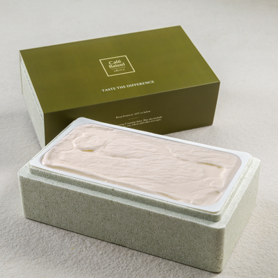 جيلاتو الحليب الكلاسيكي الحرفي