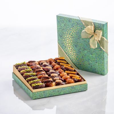 Crescent Gift Set - Filled Dates - Medium