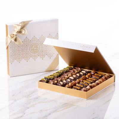 Hilal Gift Set​ Premium Filled Dates Large