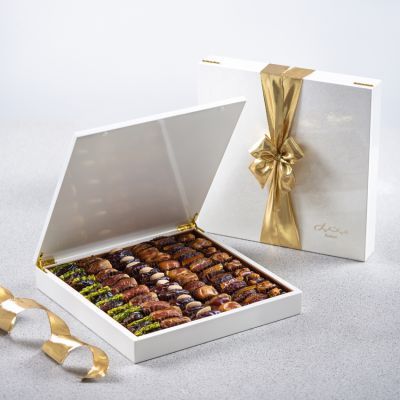 Ivory White Gift Set Assorted Dates