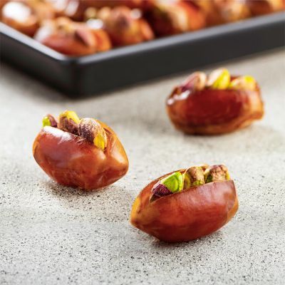 Kholas Dates with Salted Pistachio