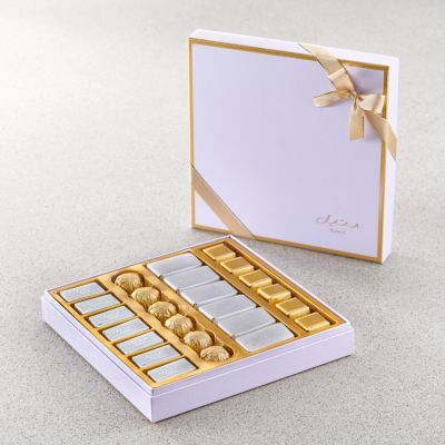 Pastel Lavender Gift Set - Wrapped Chocolate - Medium