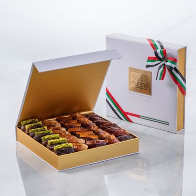 National Day Gift Set - Plain And Filled Dates - Medium