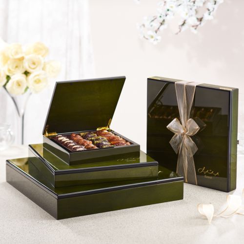 luxe green wood gift box from bateel 