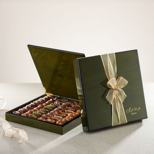 Green Wood Gift Set Filled Dates