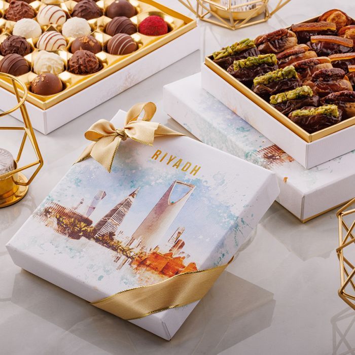 Riyadh Destination Gift Set Luxury Dates & Chocolates Gift Box