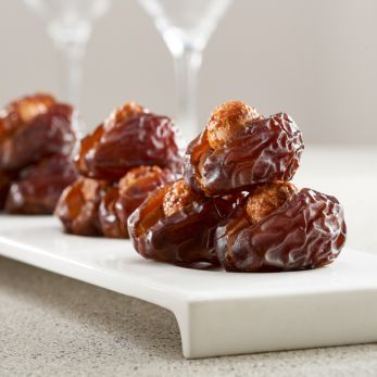 premium wanan dates with caramelised macadamia