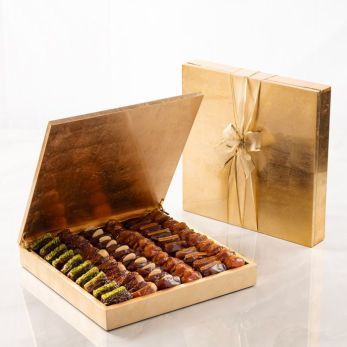 Gold Leaf Gift Set Filled Dates