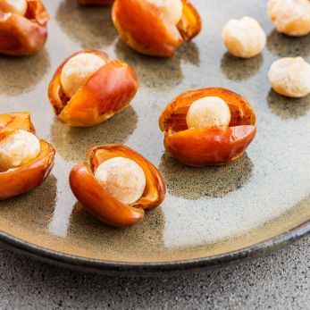 Kholas Dates with Salted Macadamia