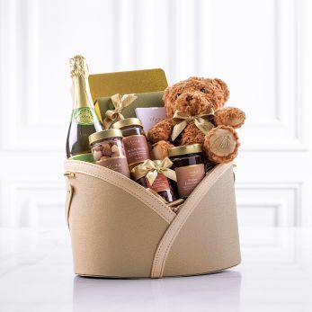 سلة الهدايا للأم والطفل