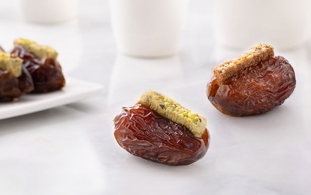 Bateel premium organic dates gift box